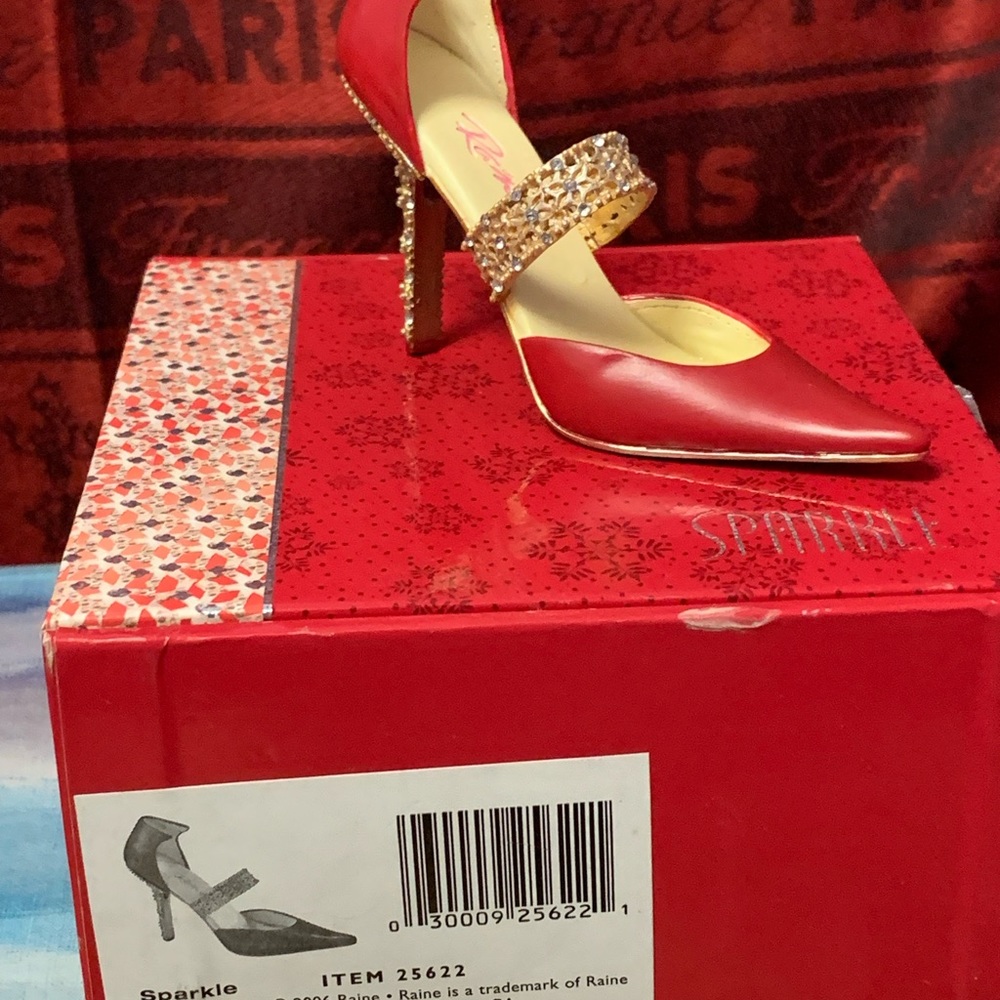 Just The Right Shoe Sparkle
